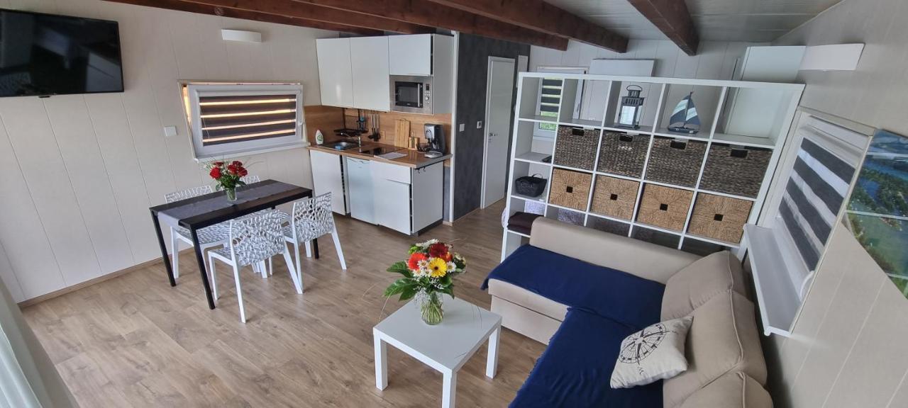 Hausboat "Zivot Na Vode" Apartman Pozsony Kültér fotó